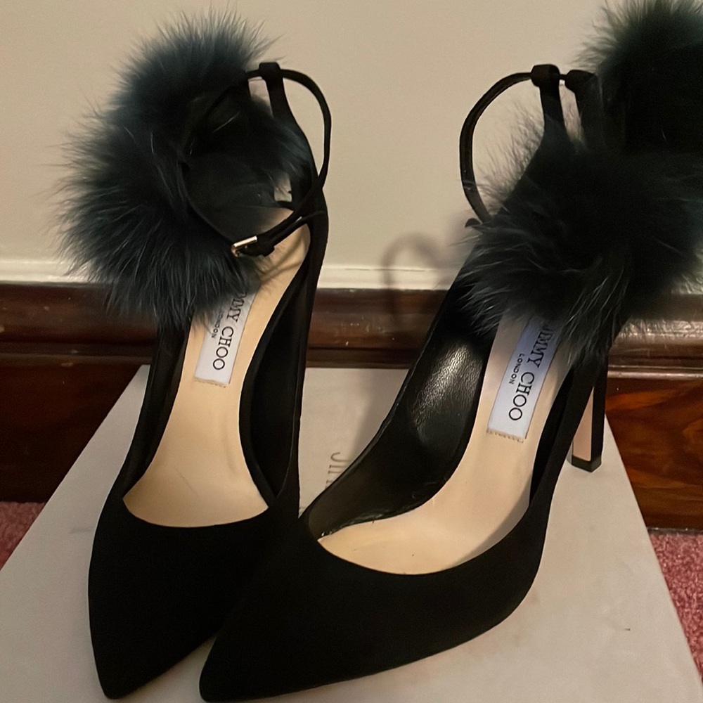 AUTHENTIC WORN ONCE Jimmy Choo Suede Pump